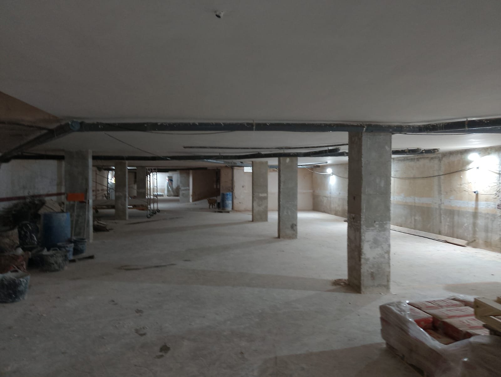 Camion y grua de Mudanzas Económicas en Valencia